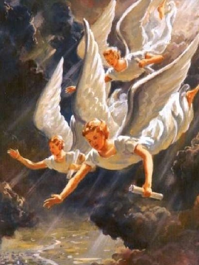 Tres ángeles volando con mensajes.